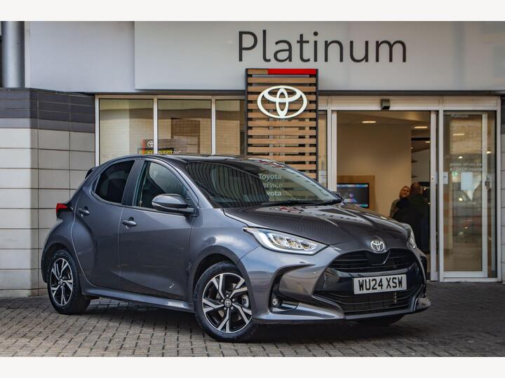 Toyota Yaris 1.5 VVT-h Design E-CVT Euro 6 (s/s) 5dr