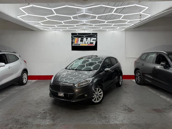 Ford Fiesta 1.0T EcoBoost Titanium Euro 6 (s/s) 5dr