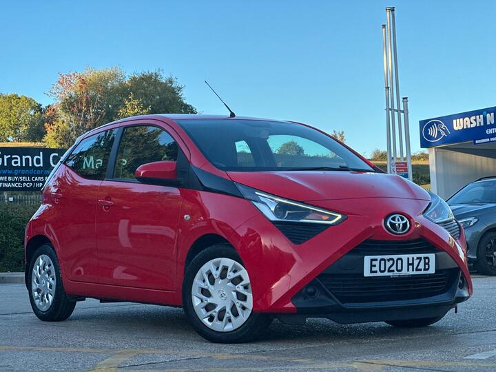 Toyota AYGO 1.0 VVT-i X-play X-shift Euro 6 5dr