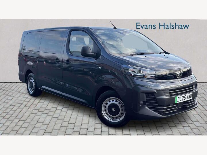 Vauxhall VIVARO LIFE ELECTRIC ESTATE 49kWh Combi XL MPV Auto LWB 5dr (9 Seat, 7.4kW Charger)