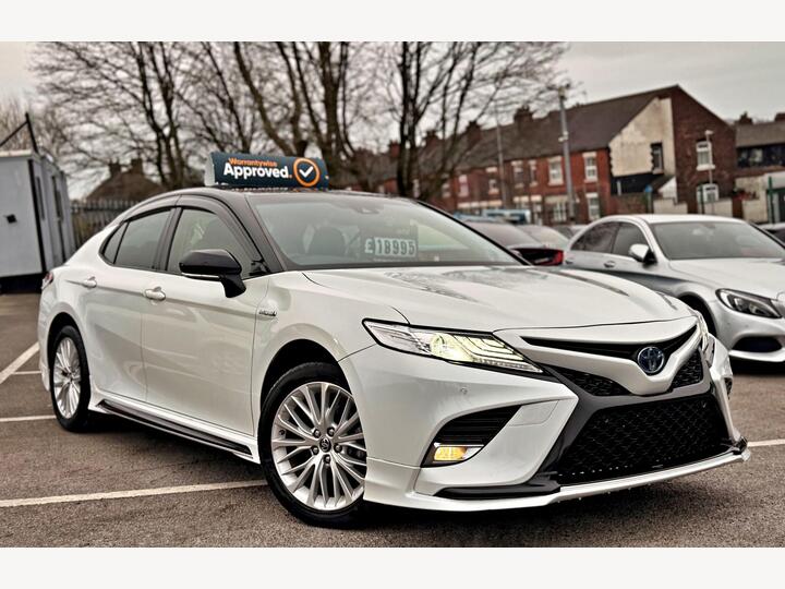 Toyota Camry 2.5 Petrol/ Hybrid E-Four Trd