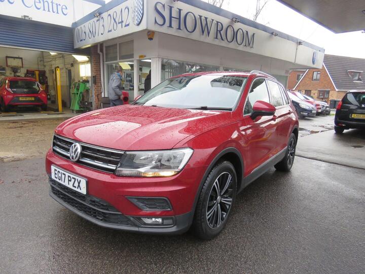 Volkswagen Tiguan 2.0 TDI SE Navigation Euro 6 (s/s) 5dr