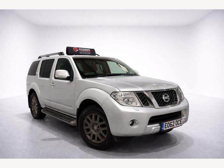 Nissan Pathfinder 2.5 DCi Tekna Auto 4WD Euro 5 5dr