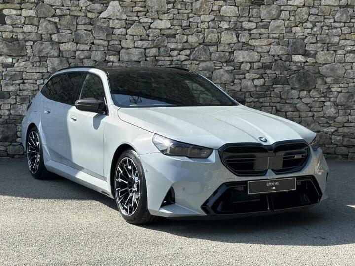 BMW M5 4.4 22.1kWh Touring Steptronic XDrive Euro 6 (s/s) 5dr