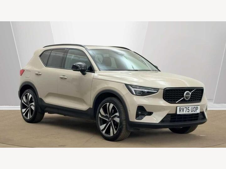Volvo XC40 2.0 B3 MHEV Ultra Dark DCT Auto Euro 6 (s/s) 5dr