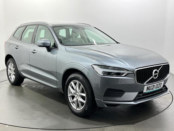 Volvo XC60 2.0 B5 MHEV Momentum Auto Euro 6 (s/s) 5dr