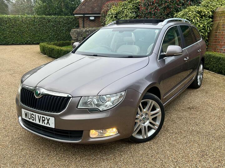 Skoda SUPERB 2.0 TFSI Elegance DSG Euro 5 5dr Skoda SUPERB 2.0 TFSI Elegance DSG Euro 5 5dr