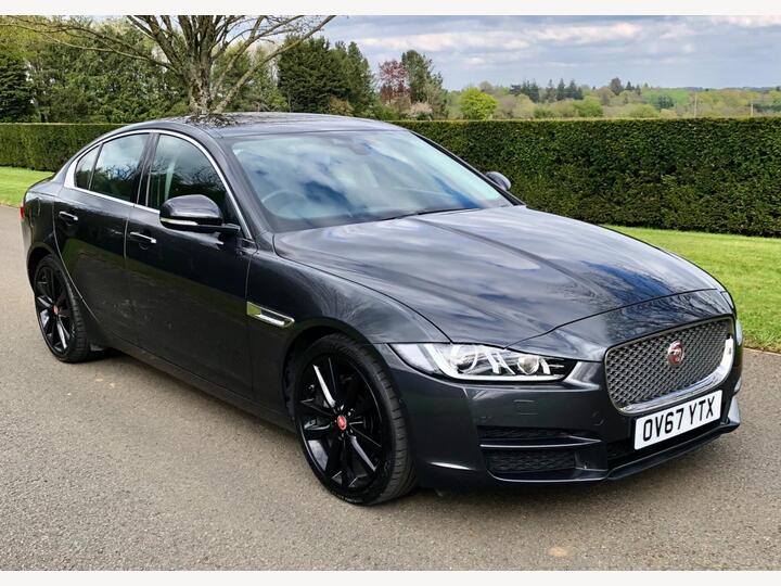 Jaguar XE 2.0d Portfolio Auto Euro 6 (s/s) 4dr