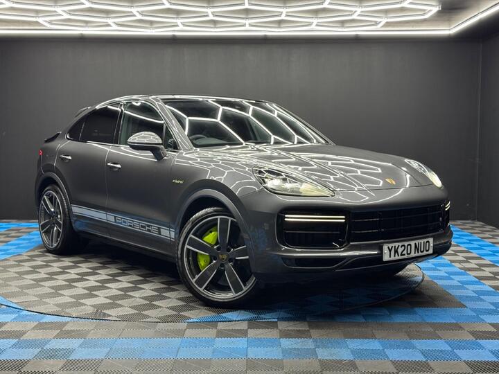 Porsche Cayenne 4.0 V8 E-Hybrid 14.1kWh Turbo S TiptronicS 4WD Euro 6 (s/s) 5dr