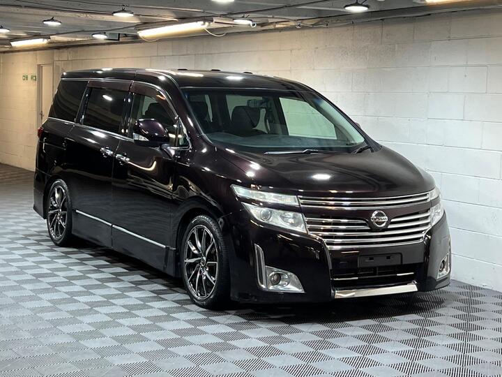 Nissan Elgrand 3.5 350 Highway Star Twin SUNROOF ULEZ Nissan Elgrand 3.5 350 Highway Star Twin SUNROOF ULEZ