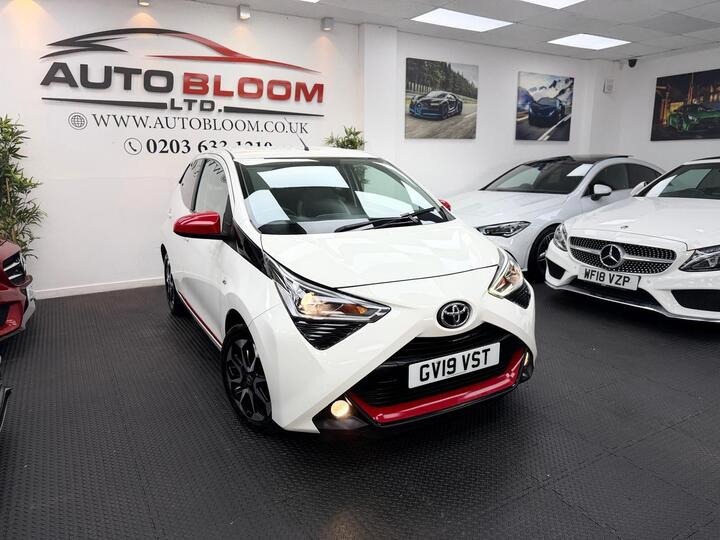 Toyota AYGO 1.0 VVT-i X-trend Funroof X-shift Euro 6 5dr