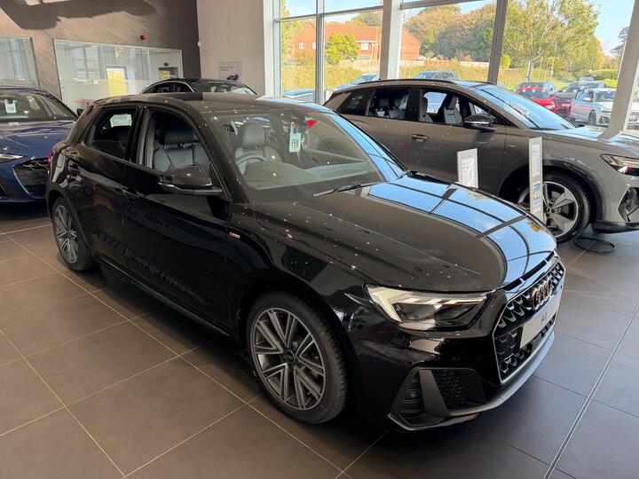 Audi A1 1.0 TFSI 30 S Line Sportback S Tronic Euro 6 (s/s) 5dr