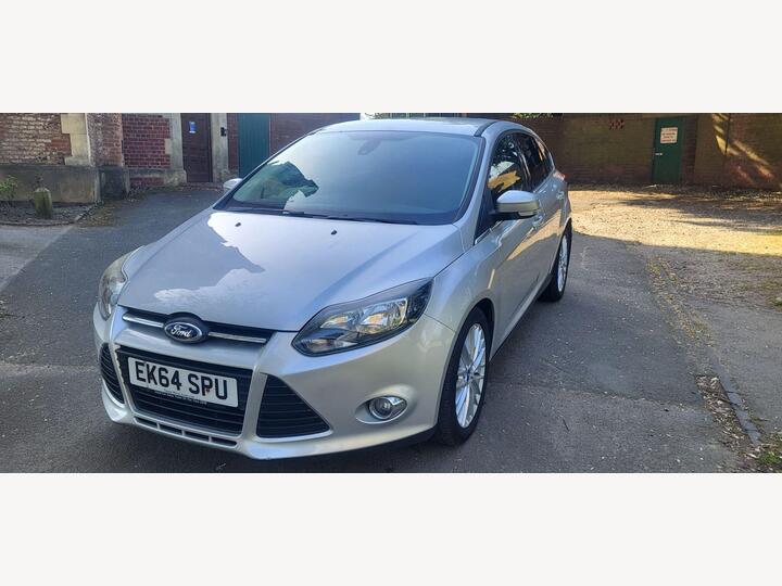 Ford Focus 1.0T EcoBoost Zetec Euro 5 (s/s) 5dr