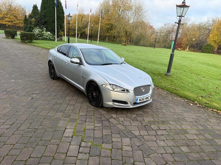 Jaguar XF 2.2d Luxury Auto Euro 5 (s/s) 4dr