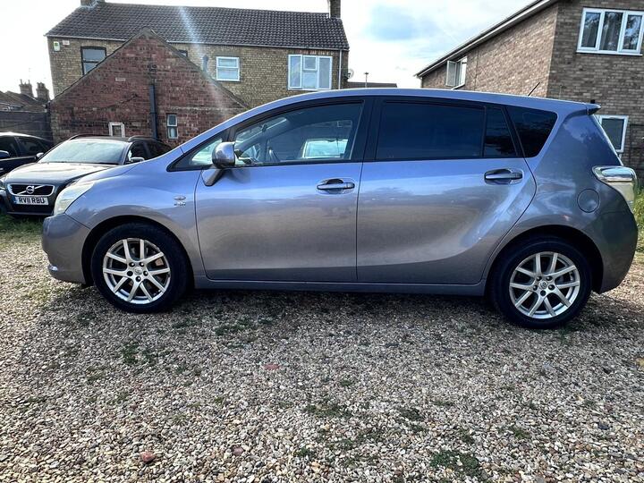 Toyota Verso 2.2 D-CAT TR Auto Euro 5 5dr