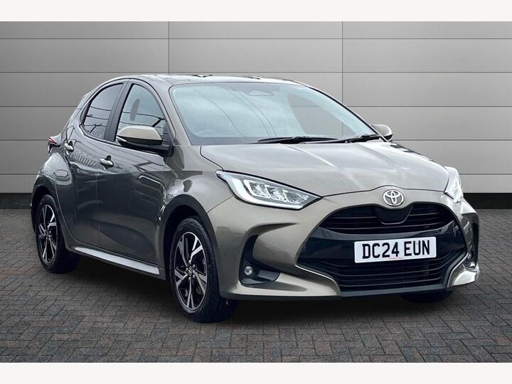 Toyota Yaris 1.5 VVT-h Design E-CVT Euro 6 (s/s) 5dr