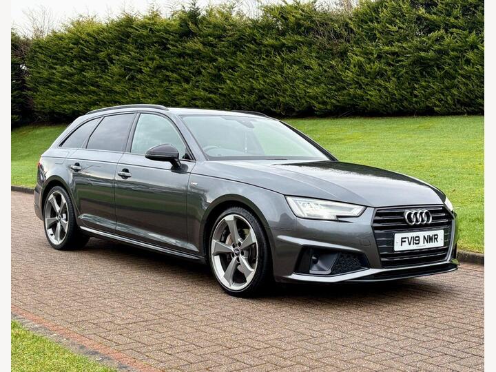 Audi A4 AVANT 2.0 TDI 40 Black Edition S Tronic Euro 6 (s/s) 5dr