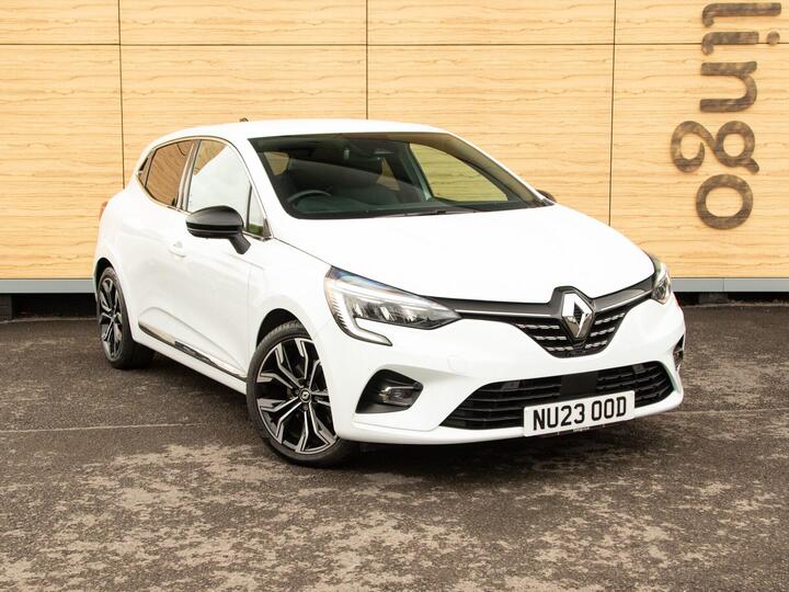 Renault Clio 1.6 E-TECH Techno Auto Euro 6 (s/s) 5dr Renault Clio 1.6 E-TECH Techno Auto Euro 6 (s/s) 5dr