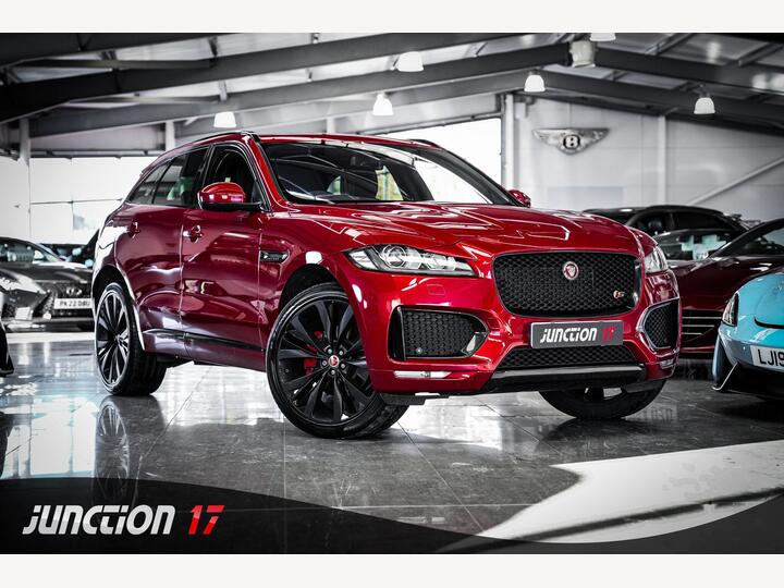 Jaguar F-PACE 3.0 V6 S Auto AWD Euro 6 (s/s) 5dr Jaguar F-PACE 3.0 V6 S Auto AWD Euro 6 (s/s) 5dr