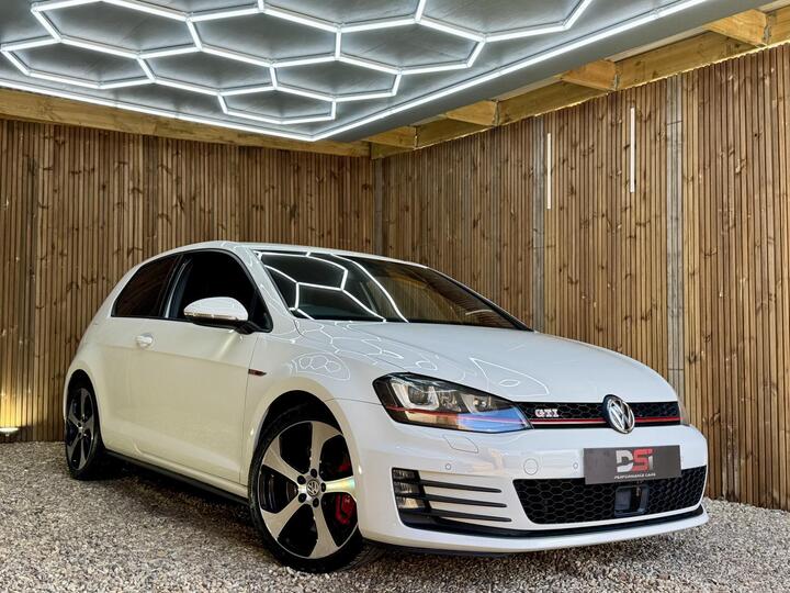 Volkswagen Golf 2.0 TSI BlueMotion Tech GTI Performance DSG Euro 6 (s/s) 3dr