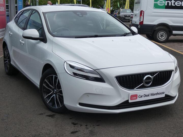 Volvo V40 2.0 T2 GPF Momentum Nav Plus Euro 6 (s/s) 5dr