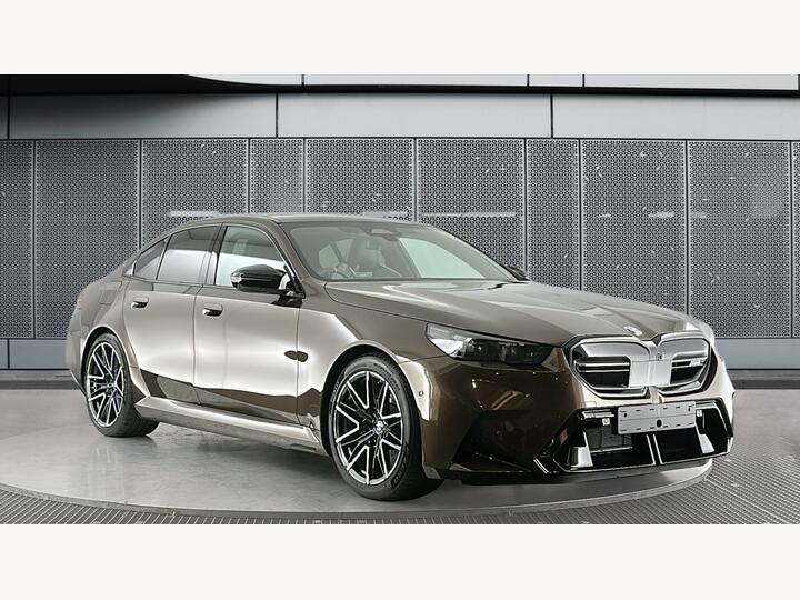 BMW M5 4.4 22.1kWh Steptronic XDrive Euro 6 (s/s) 4dr