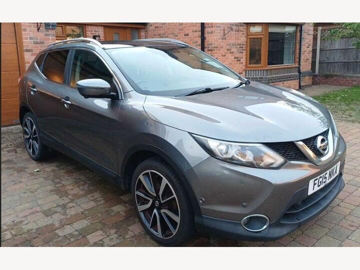 Nissan Qashqai 1.2 DIG-T Tekna 2WD Euro 5 (s/s) 5dr