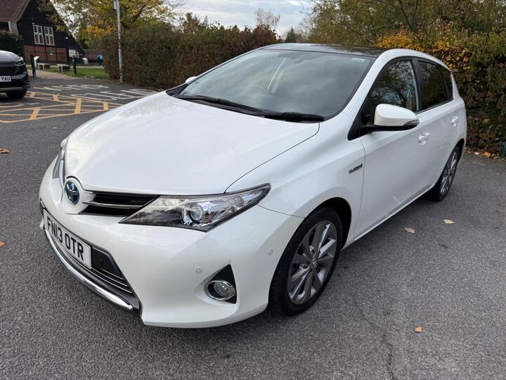 Toyota Auris 1.8 VVT-h Excel CVT Euro 5 (s/s) 5dr Toyota Auris 1.8 VVT-h Excel CVT Euro 5 (s/s) 5dr