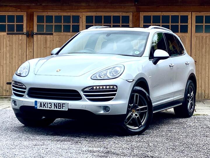 Porsche Cayenne 3.0 TD V6 Tiptronic 4WD Euro 5 (s/s) 5dr Porsche Cayenne 3.0 TD V6 Tiptronic 4WD Euro 5 (s/s) 5dr