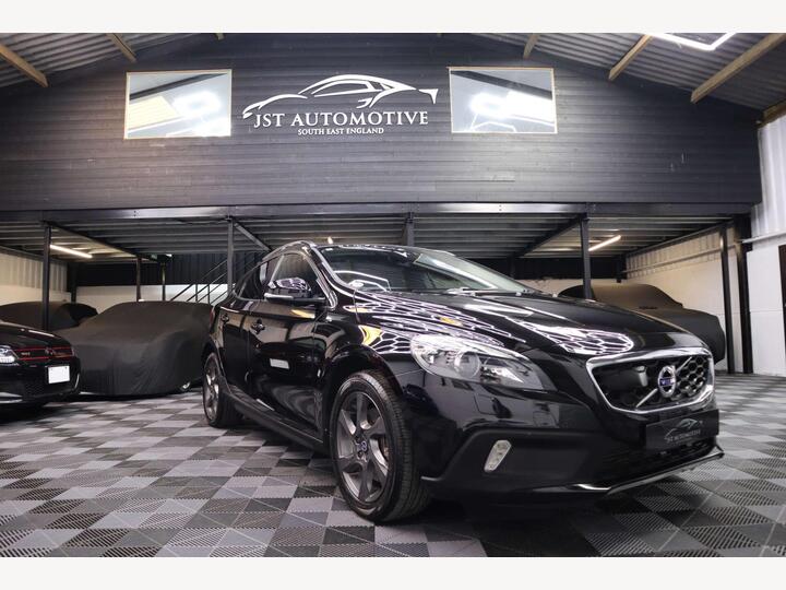 Volvo V40 Cross Country 2.0 D4 SE Auto Euro 6 (s/s) 5dr