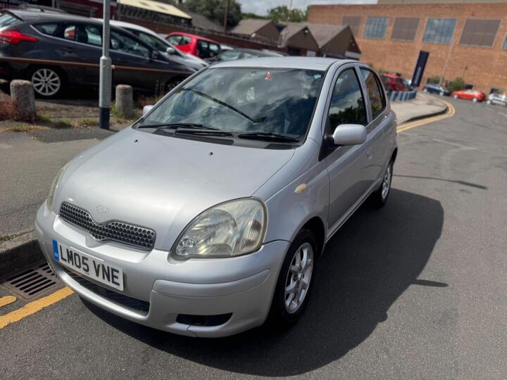 Toyota Yaris 1.3 VVT-i Colour Collection 5dr