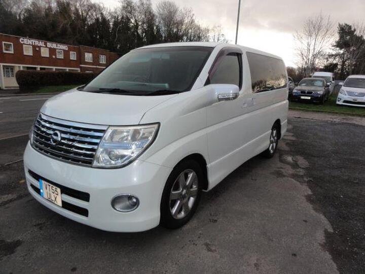 Nissan Elgrand HIGHWAY STAR