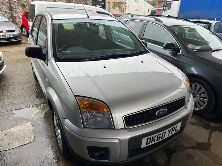Ford Fusion 1.6 Zetec 5dr