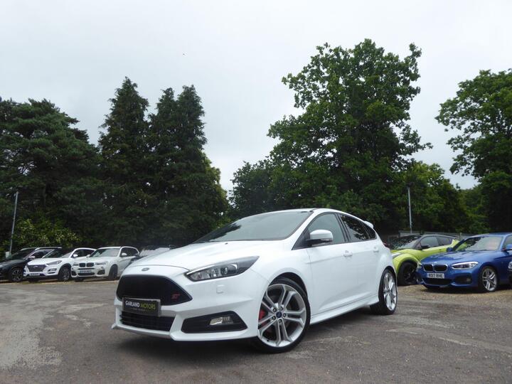 Ford Focus 2.0T EcoBoost ST-3 Euro 6 (s/s) 5dr