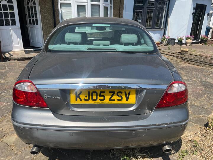 Jaguar S-Type 2.7D V6 SE 4dr