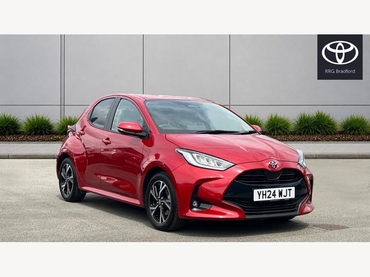 Toyota Yaris 1.5 VVT-h Design E-CVT Euro 6 (s/s) 5dr