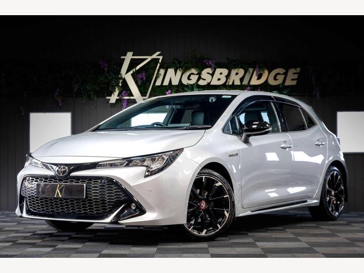 Toyota Corolla 1.8 VVT-h GR SPORT CVT Euro 6 (s/s) 5dr Toyota Corolla 1.8 VVT-h GR SPORT CVT Euro 6 (s/s) 5dr
