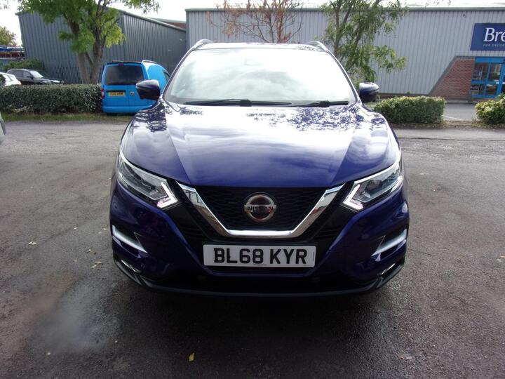 Nissan Qashqai 1.3 DIG-T N-Connecta Euro 6 (s/s) 5dr