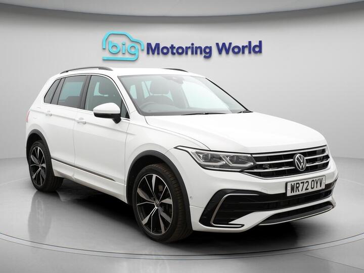 Volkswagen Tiguan 1.4 TSI 13kWh R-Line DSG Euro 6 (s/s) 5dr Volkswagen Tiguan 1.4 TSI 13kWh R-Line DSG Euro 6 (s/s) 5dr