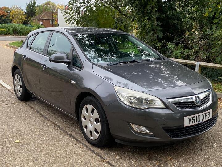 Vauxhall Astra 1.6 16v Exclusiv Euro 5 5dr