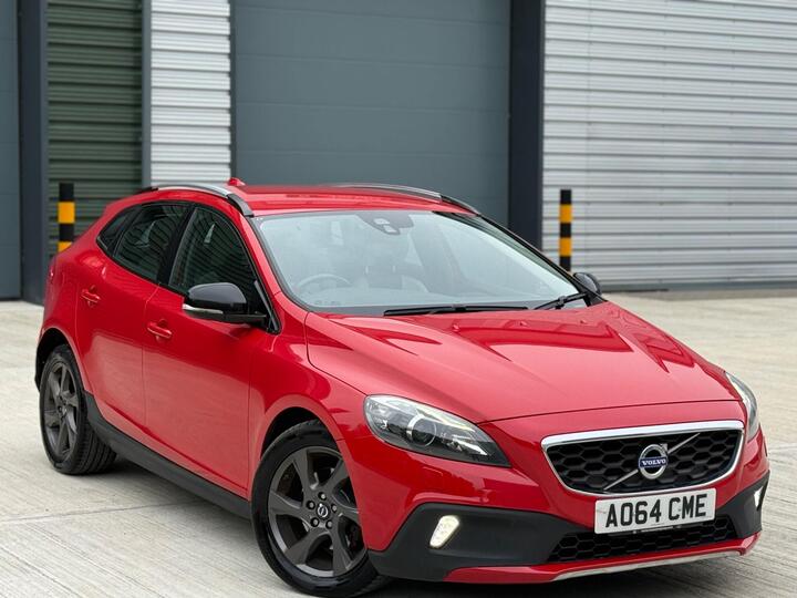 Volvo V40 Cross Country 1.6 D2 Lux Euro 5 (s/s) 5dr Volvo V40 Cross Country 1.6 D2 Lux Euro 5 (s/s) 5dr