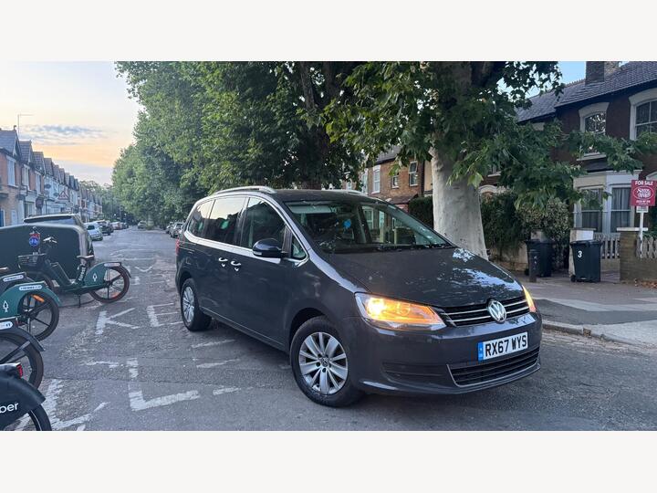 Volkswagen Sharan 2.0 TDI SE Nav DSG Euro 6 (s/s) 5dr