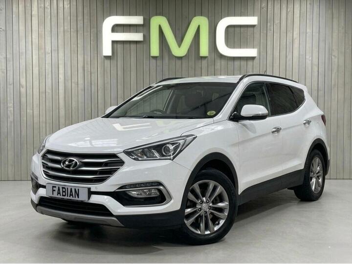 Hyundai Santa Fe 2.2 CRDi Blue Drive Premium Auto 4WD Euro 6 (s/s) 5dr Hyundai Santa Fe 2.2 CRDi Blue Drive Premium Auto 4WD Euro 6 (s/s) 5dr
