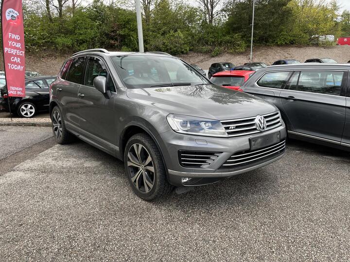 Volkswagen Touareg 3.0 TDI V6 BlueMotion Tech R-Line Tiptronic 4WD Euro 6 (s/s) 5dr