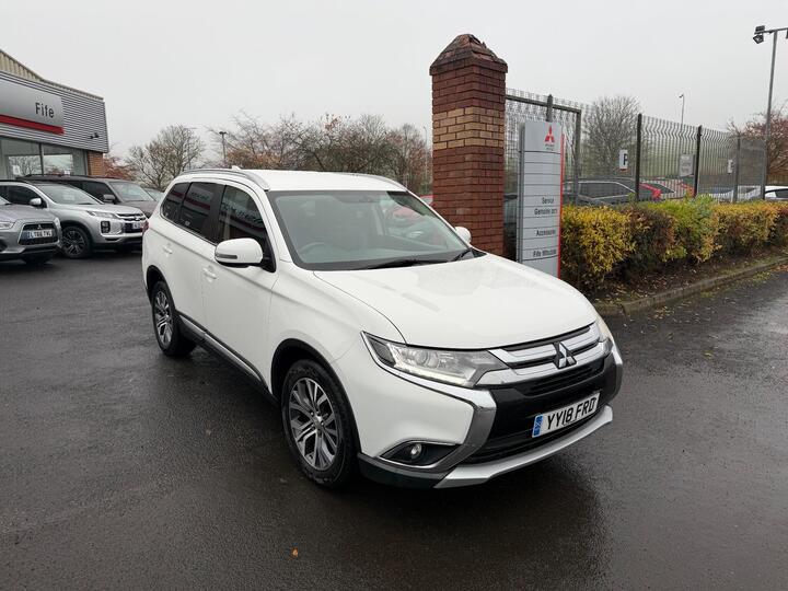 Mitsubishi Outlander 2.2 DI-D 3 Auto 4WD Euro 6 5dr Mitsubishi Outlander 2.2 DI-D 3 Auto 4WD Euro 6 5dr