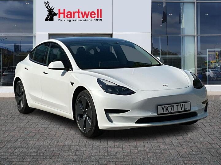 Tesla Model 3 Standard Range Plus Auto RWD 4dr