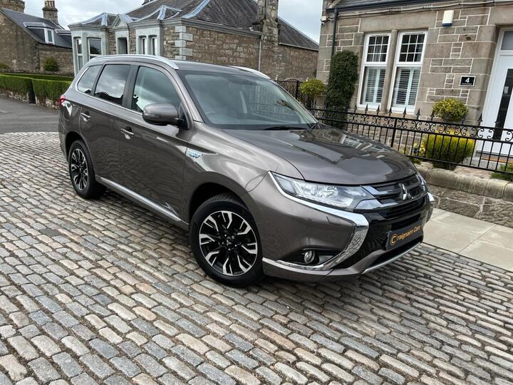 Mitsubishi OUTLANDER 2.0h 12kWh Juro CVT 4WD Euro 6 (s/s) 5dr