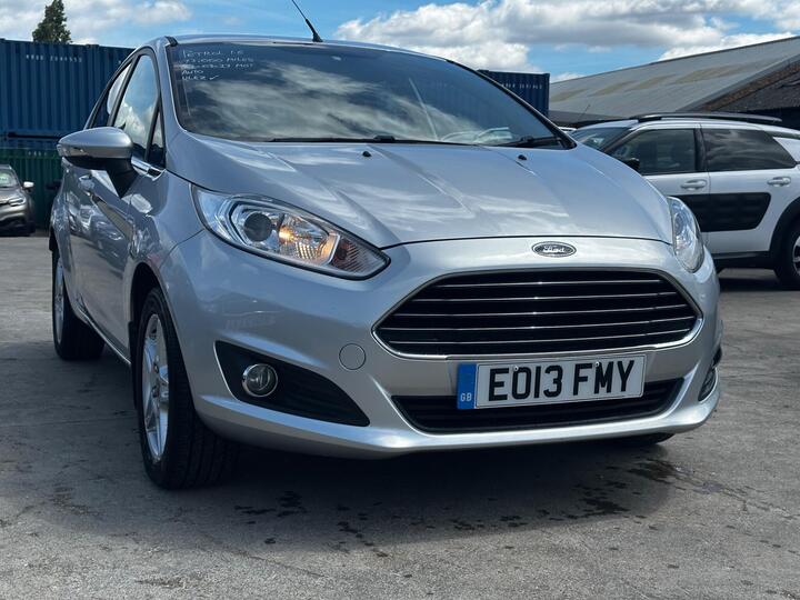 Ford Fiesta 1.6 Zetec Powershift Euro 5 5dr