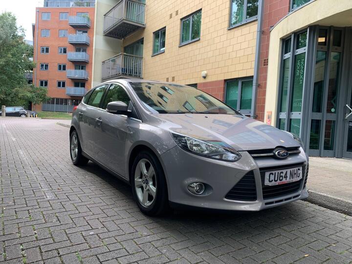 Ford Focus 1.0T EcoBoost Zetec Navigator Euro 5 (s/s) 5dr