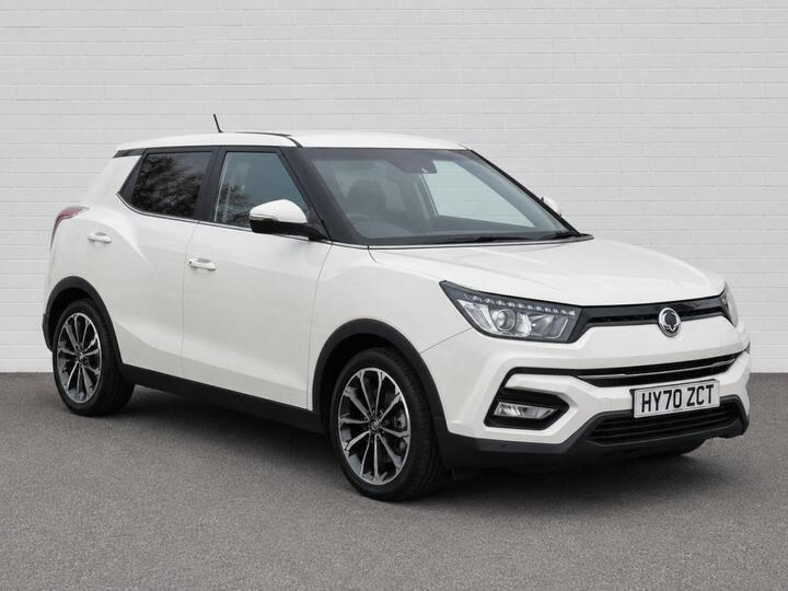SsangYong TIVOLI 1.6P Ultimate Euro 6 (s/s) 5dr SsangYong TIVOLI 1.6P Ultimate Euro 6 (s/s) 5dr